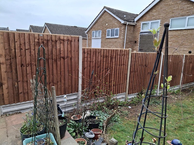 Concrete & Close Board Panel Fence Installation in Leighton Buzzard