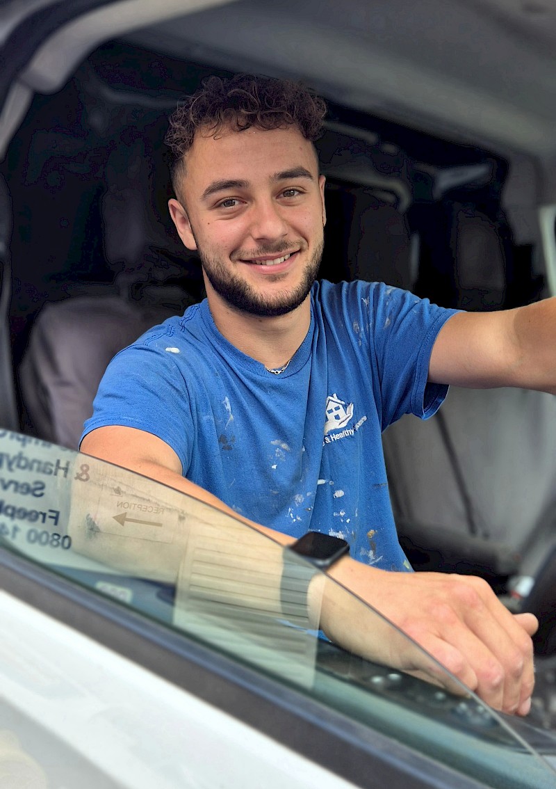 From apprentice to fully qualified multi-trade technician Handyman services in Leighton Buzzard, Luton, Milton Keynes, Bletchley, Dunstable and Bedfordshire