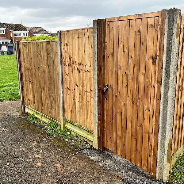 landscaping, garden services, fencing, decking, paving services handyperson handyman