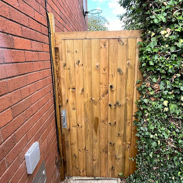 landscaping, garden services, fencing, decking, paving services handyperson handyman