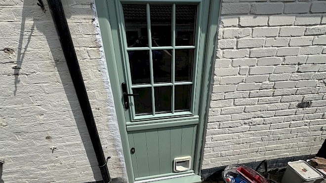 Chartwell Green Solidor Stable Door Installation in Leighton Buzzard